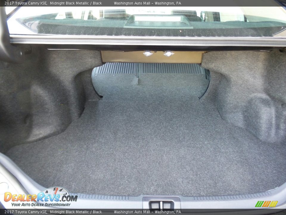 2017 Toyota Camry XSE Trunk Photo #12