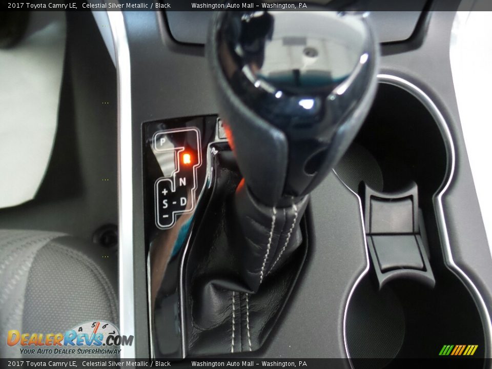 2017 Toyota Camry LE Shifter Photo #20