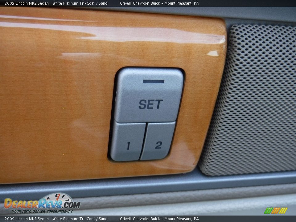 2009 Lincoln MKZ Sedan White Platinum Tri-Coat / Sand Photo #19