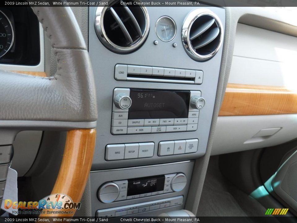 2009 Lincoln MKZ Sedan White Platinum Tri-Coat / Sand Photo #22