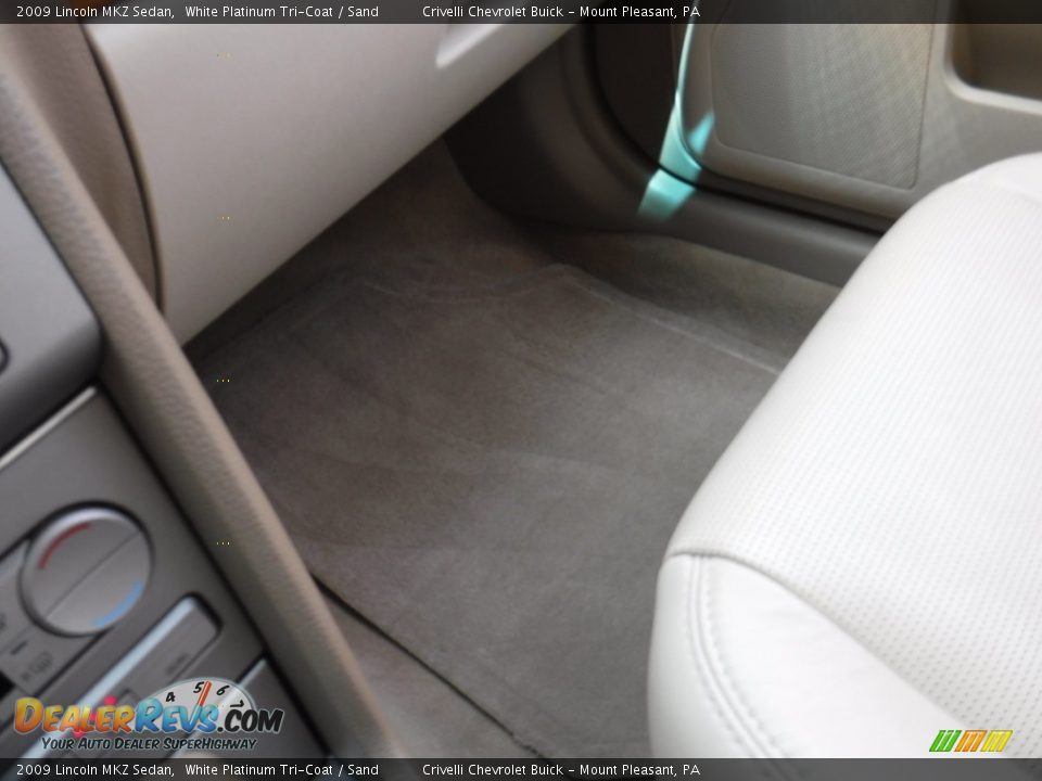 2009 Lincoln MKZ Sedan White Platinum Tri-Coat / Sand Photo #28