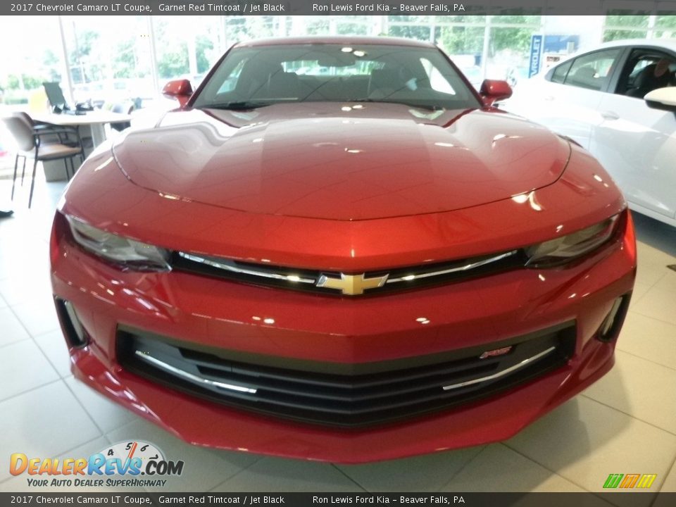 2017 Chevrolet Camaro LT Coupe Garnet Red Tintcoat / Jet Black Photo #8