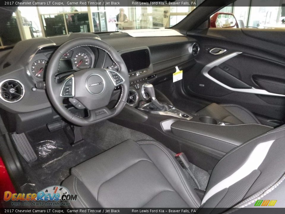 2017 Chevrolet Camaro LT Coupe Garnet Red Tintcoat / Jet Black Photo #12