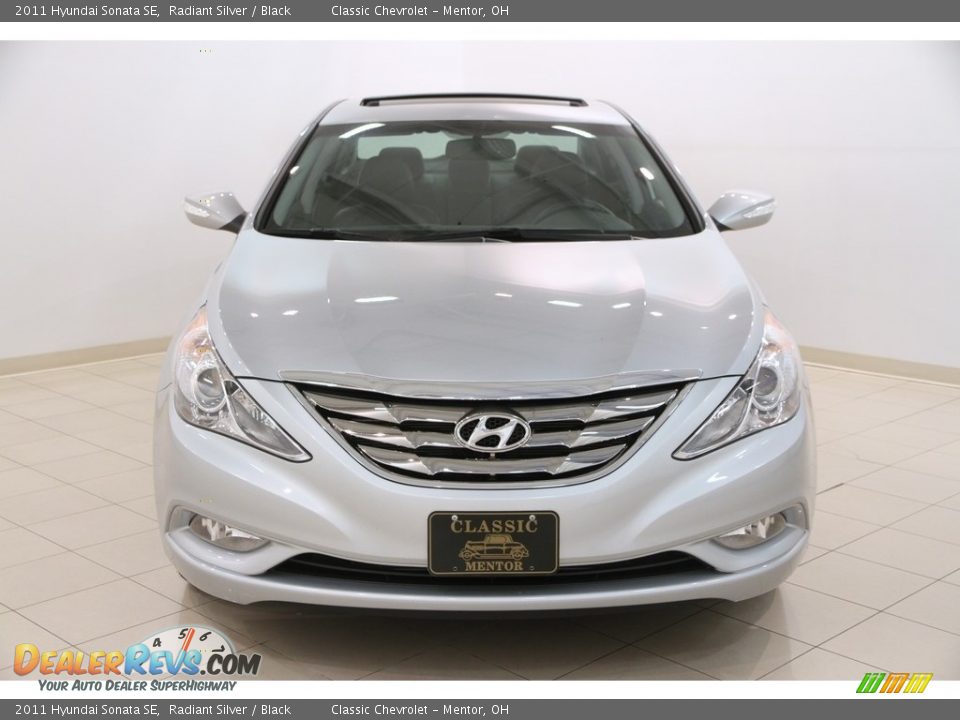 2011 Hyundai Sonata SE Radiant Silver / Black Photo #2