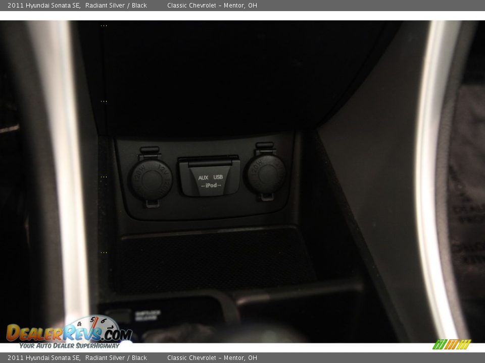 2011 Hyundai Sonata SE Radiant Silver / Black Photo #10