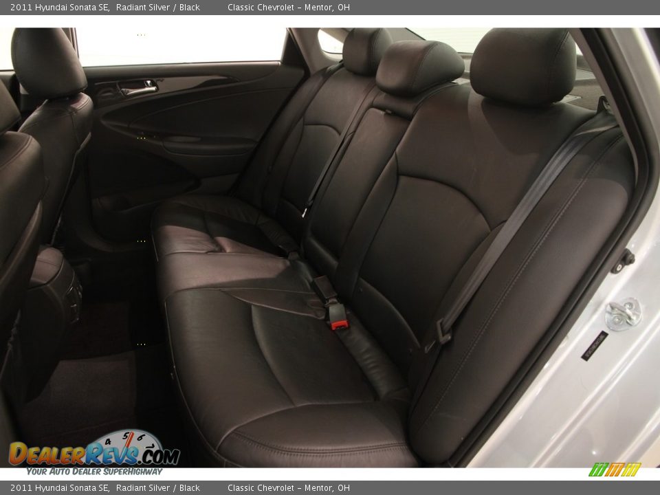 2011 Hyundai Sonata SE Radiant Silver / Black Photo #14
