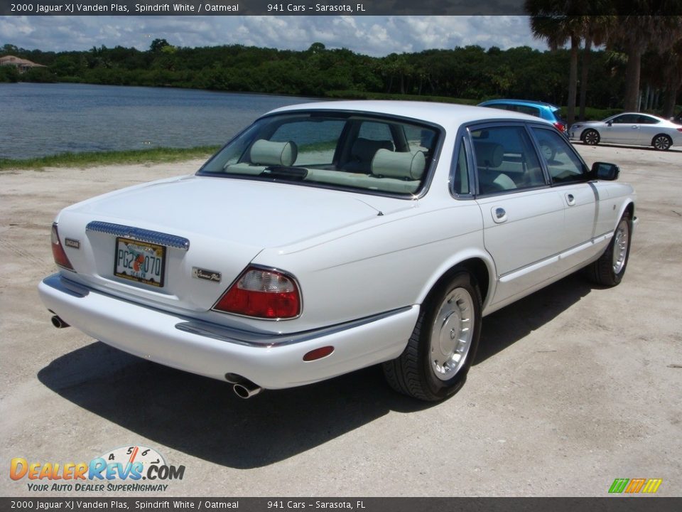 2000 Jaguar XJ Vanden Plas Spindrift White / Oatmeal Photo #7