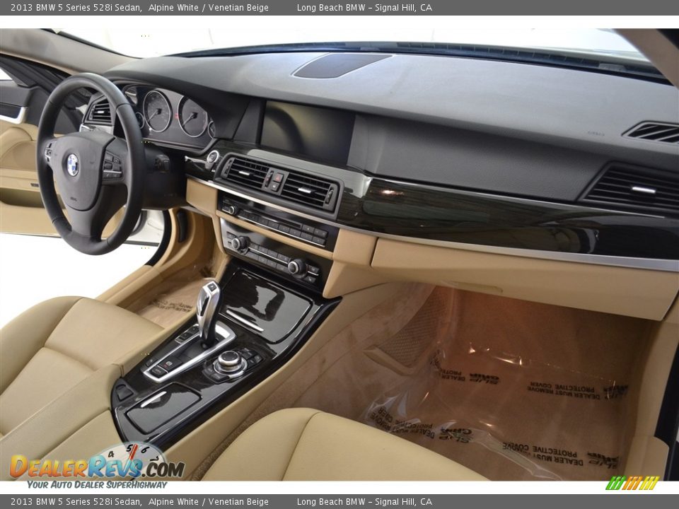 2013 BMW 5 Series 528i Sedan Alpine White / Venetian Beige Photo #16