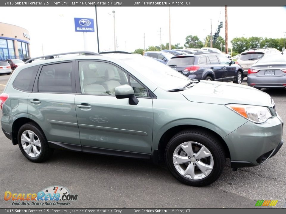 2015 Subaru Forester 2.5i Premium Jasmine Green Metallic / Gray Photo #4