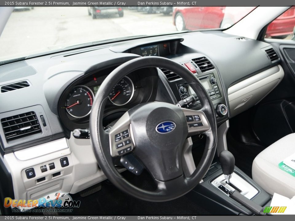 2015 Subaru Forester 2.5i Premium Jasmine Green Metallic / Gray Photo #5