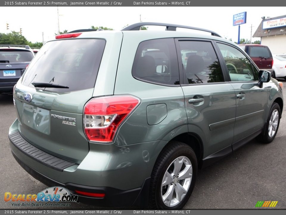 2015 Subaru Forester 2.5i Premium Jasmine Green Metallic / Gray Photo #6