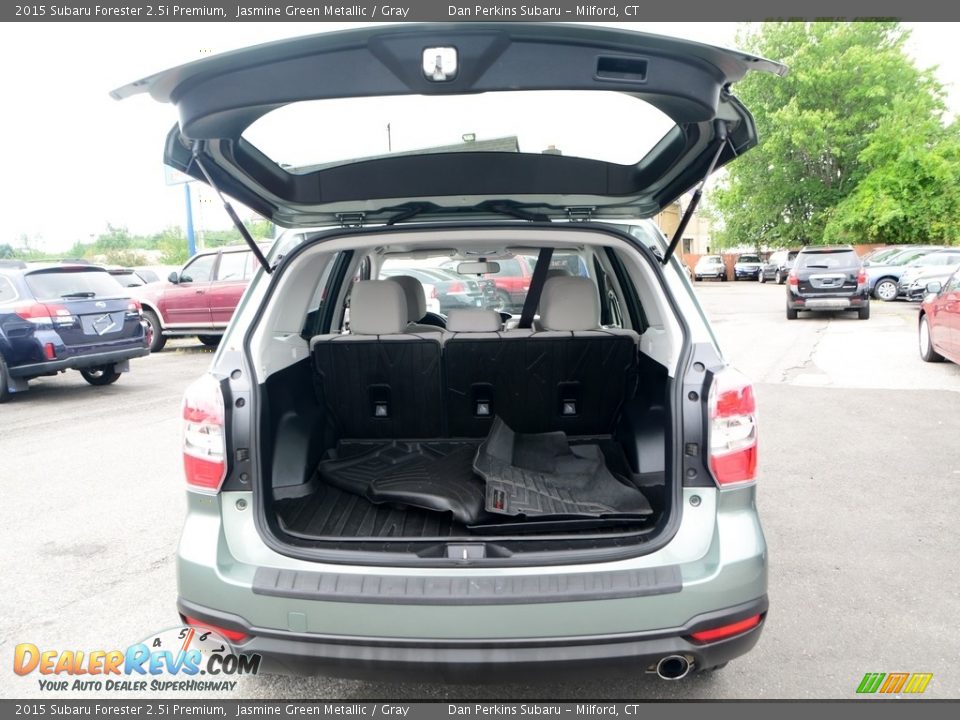 2015 Subaru Forester 2.5i Premium Jasmine Green Metallic / Gray Photo #8