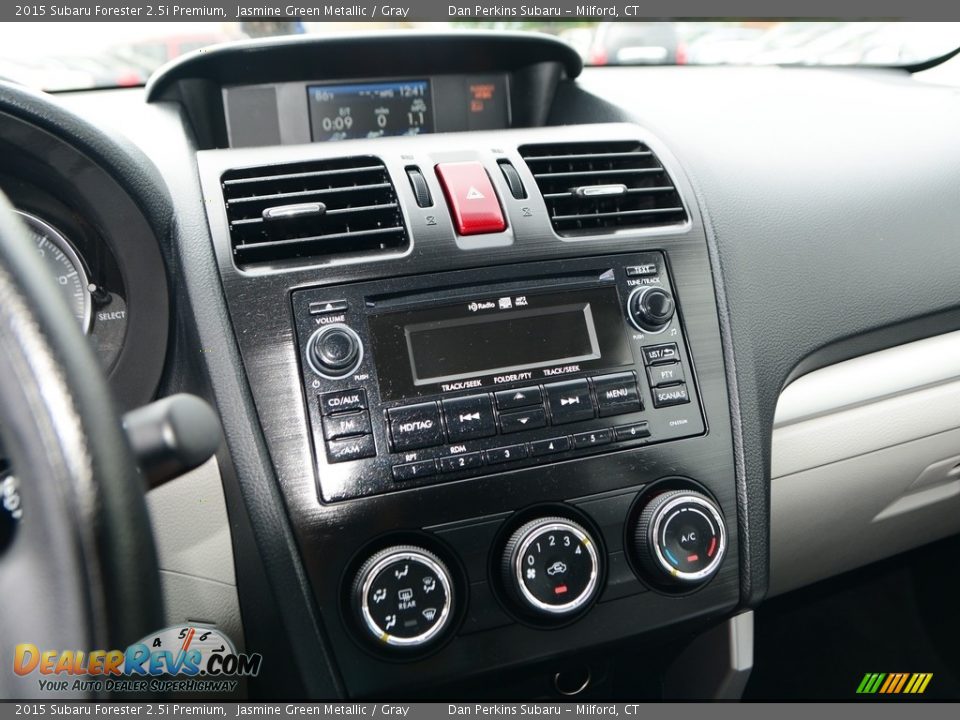 2015 Subaru Forester 2.5i Premium Jasmine Green Metallic / Gray Photo #12
