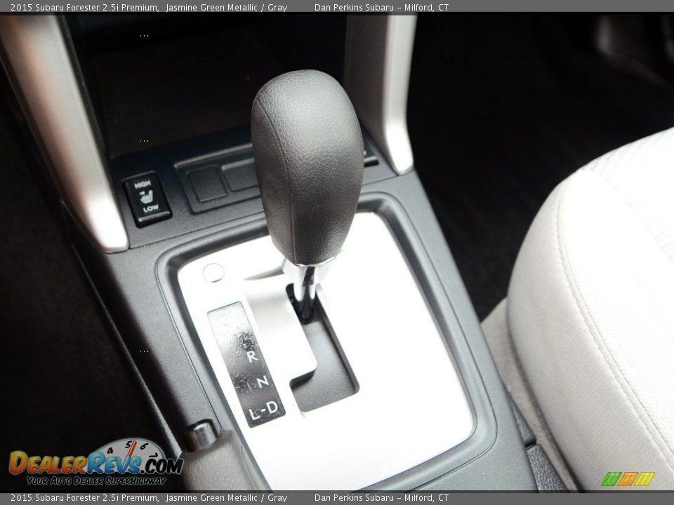 2015 Subaru Forester 2.5i Premium Jasmine Green Metallic / Gray Photo #13