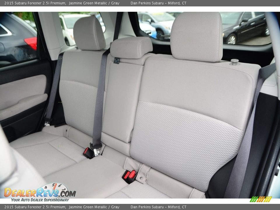 2015 Subaru Forester 2.5i Premium Jasmine Green Metallic / Gray Photo #16