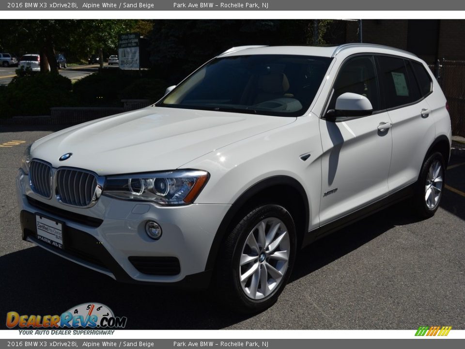 Front 3/4 View of 2016 BMW X3 xDrive28i Photo #6