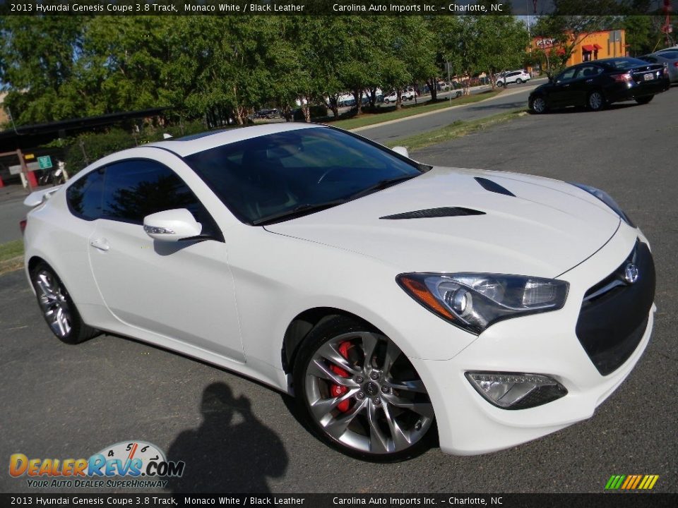 Front 3/4 View of 2013 Hyundai Genesis Coupe 3.8 Track Photo #3