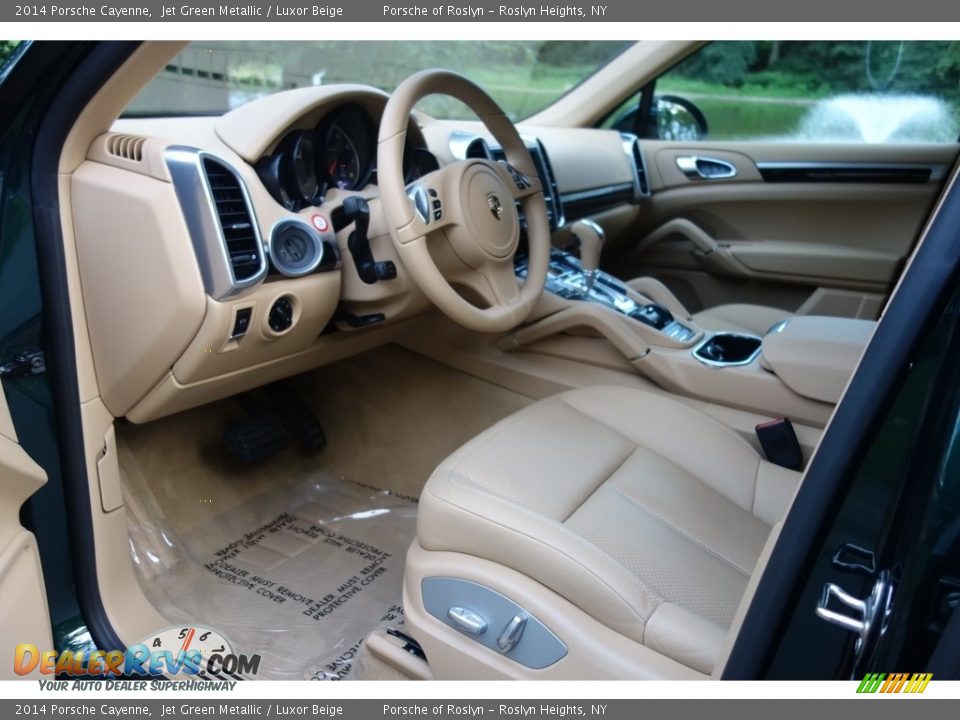 Luxor Beige Interior - 2014 Porsche Cayenne  Photo #10