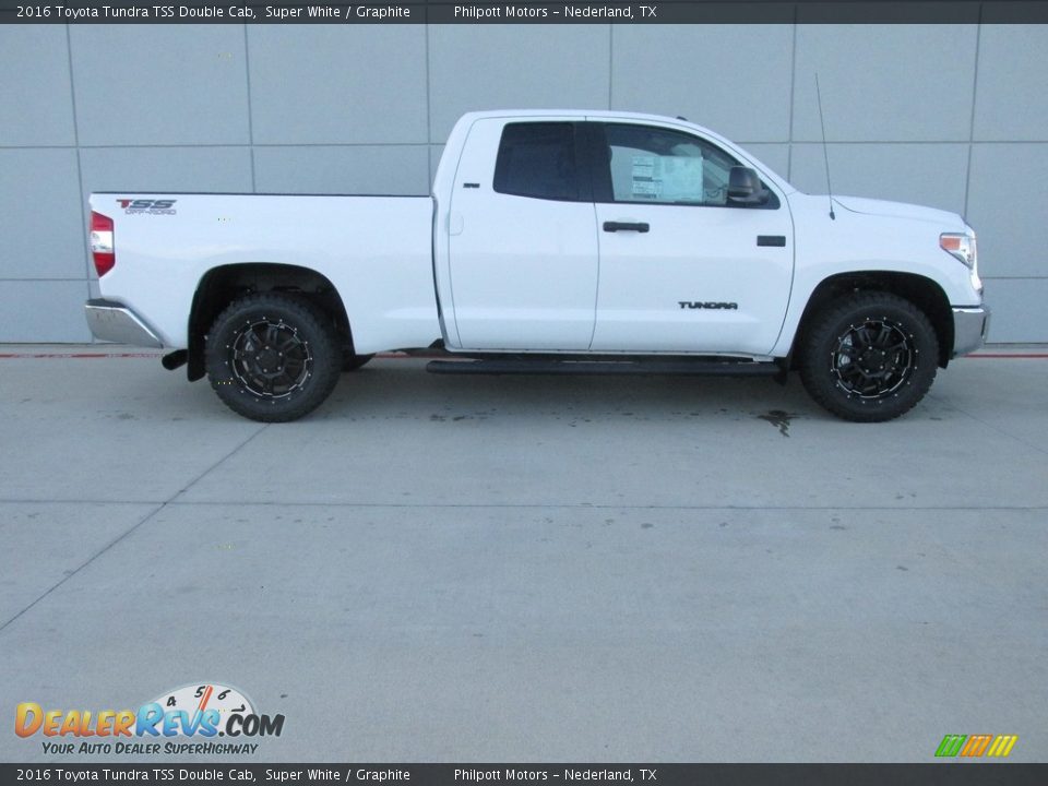 2016 Toyota Tundra TSS Double Cab Super White / Graphite Photo #3