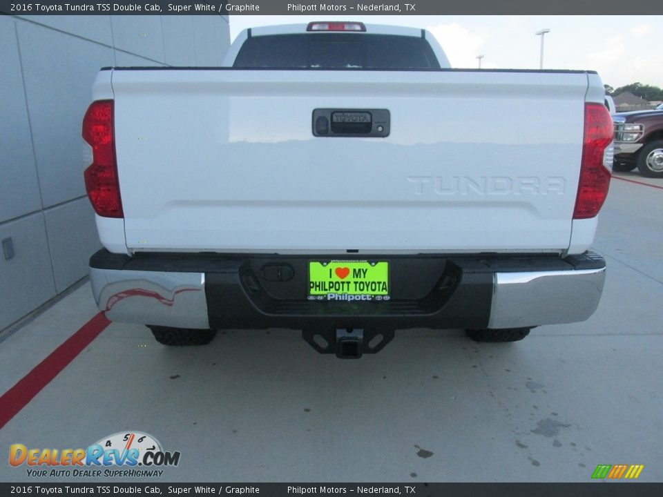 2016 Toyota Tundra TSS Double Cab Super White / Graphite Photo #5