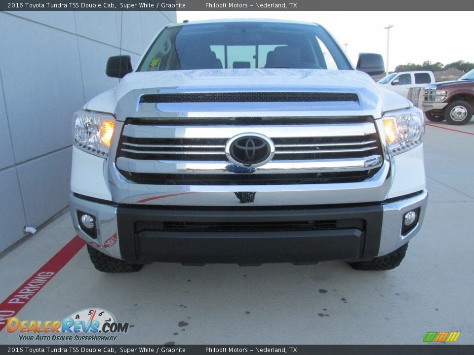 2016 Toyota Tundra TSS Double Cab Super White / Graphite Photo #8