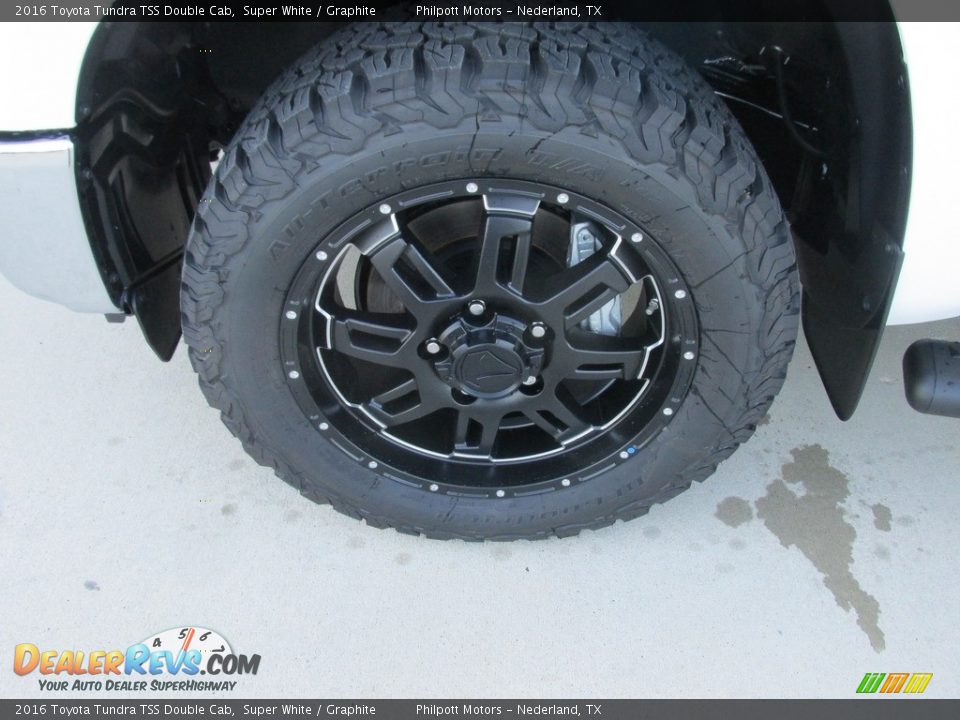 2016 Toyota Tundra TSS Double Cab Super White / Graphite Photo #11