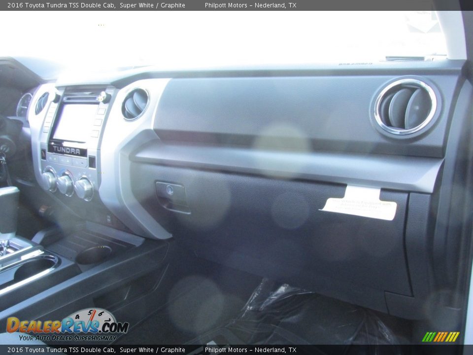 2016 Toyota Tundra TSS Double Cab Super White / Graphite Photo #18