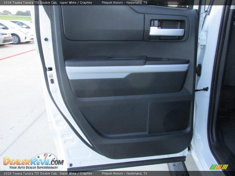 2016 Toyota Tundra TSS Double Cab Super White / Graphite Photo #19