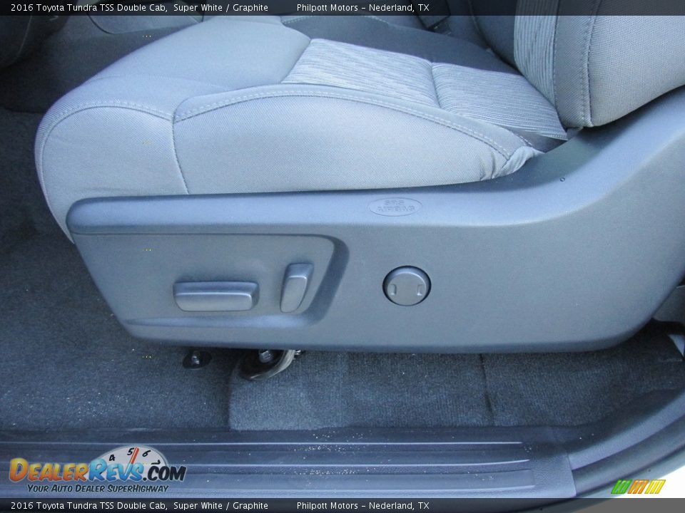 2016 Toyota Tundra TSS Double Cab Super White / Graphite Photo #24