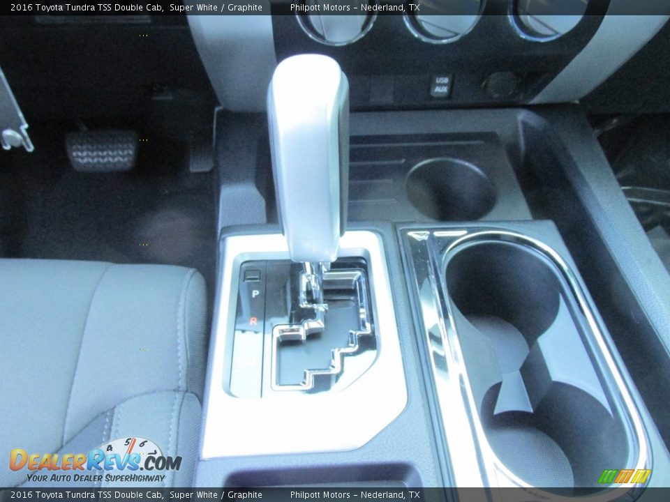 2016 Toyota Tundra TSS Double Cab Super White / Graphite Photo #29