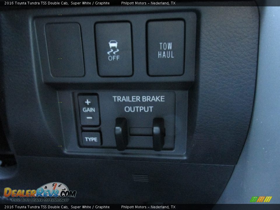 2016 Toyota Tundra TSS Double Cab Super White / Graphite Photo #30
