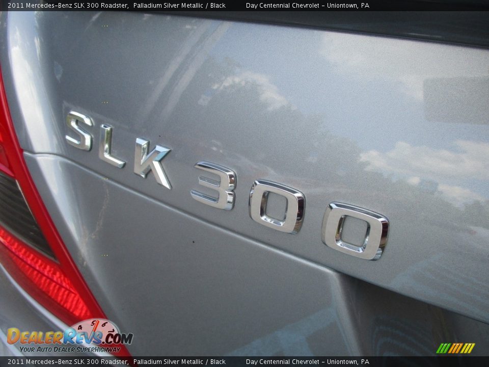 2011 Mercedes-Benz SLK 300 Roadster Palladium Silver Metallic / Black Photo #8