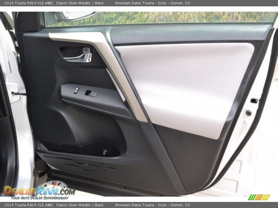 2014 Toyota RAV4 XLE AWD Classic Silver Metallic / Black Photo #26