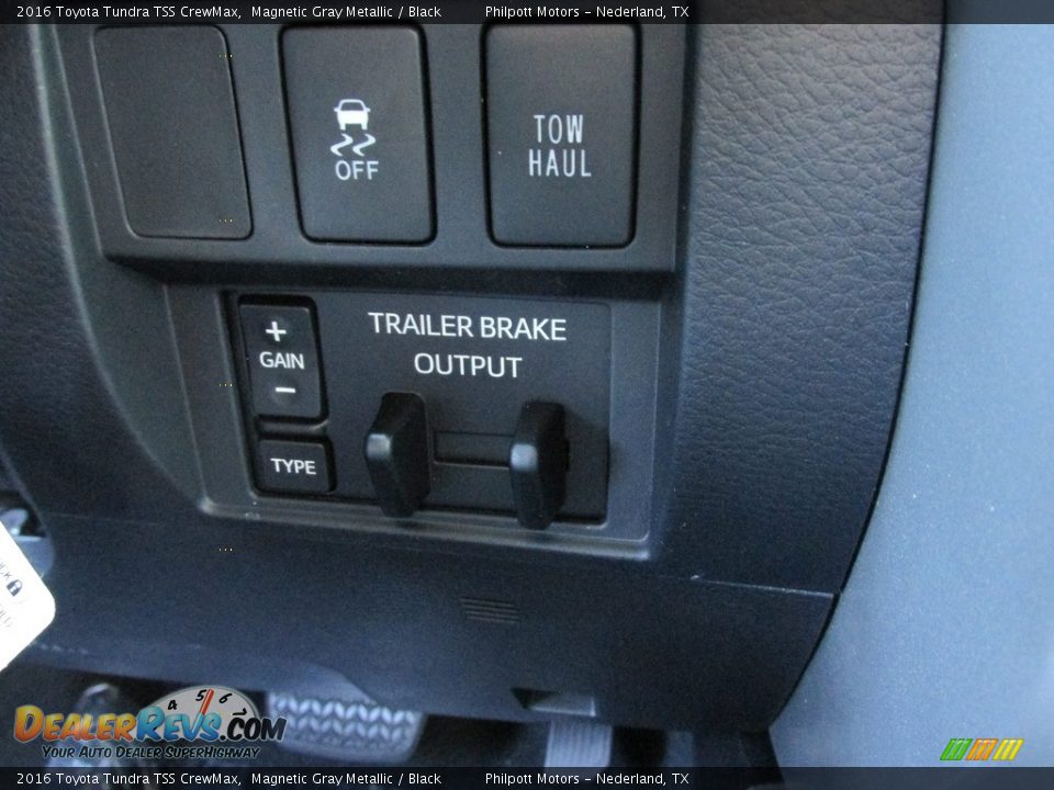 Controls of 2016 Toyota Tundra TSS CrewMax Photo #30