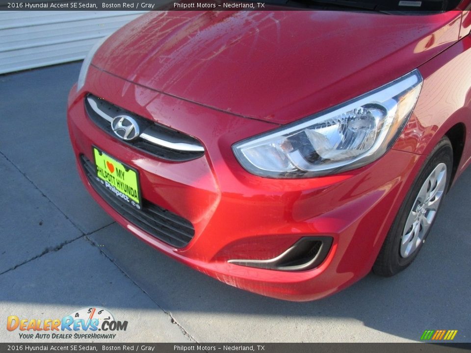 2016 Hyundai Accent SE Sedan Boston Red / Gray Photo #10