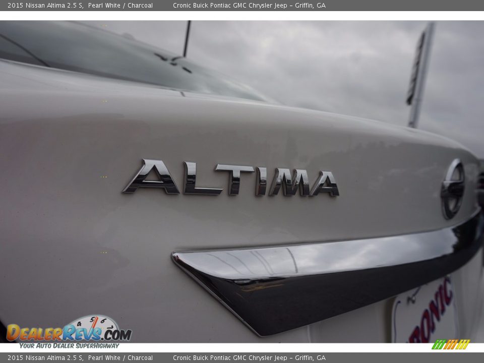 2015 Nissan Altima 2.5 S Pearl White / Charcoal Photo #16