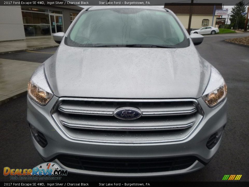 2017 Ford Escape SE 4WD Ingot Silver / Charcoal Black Photo #2
