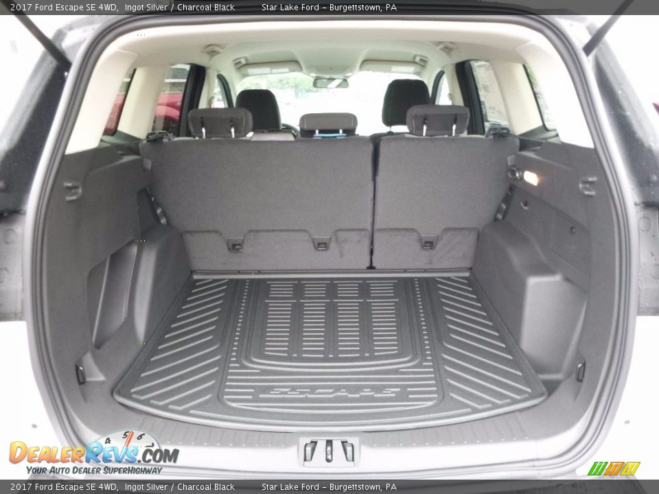 2017 Ford Escape SE 4WD Ingot Silver / Charcoal Black Photo #8