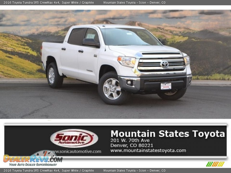 2016 Toyota Tundra SR5 CrewMax 4x4 Super White / Graphite Photo #1