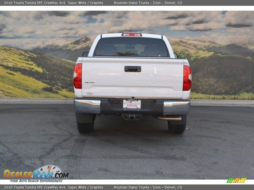 2016 Toyota Tundra SR5 CrewMax 4x4 Super White / Graphite Photo #4