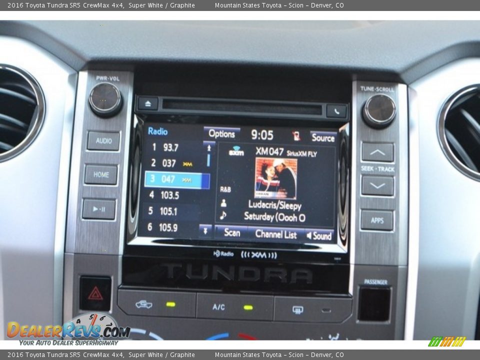 2016 Toyota Tundra SR5 CrewMax 4x4 Super White / Graphite Photo #6