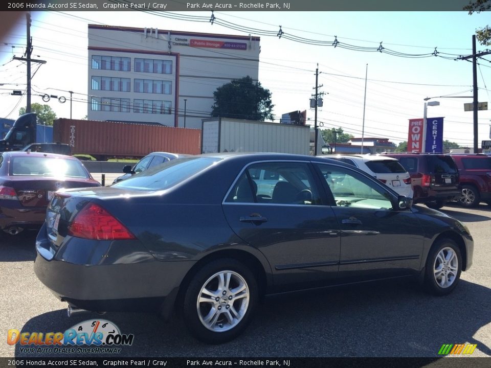 2006 Honda Accord SE Sedan Graphite Pearl / Gray Photo #3