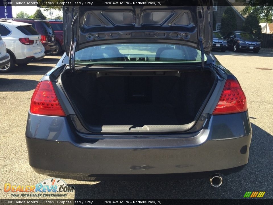 2006 Honda Accord SE Sedan Graphite Pearl / Gray Photo #21
