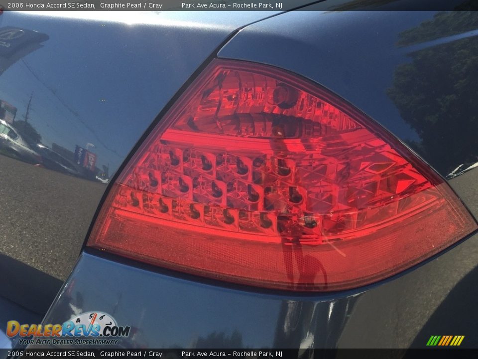 2006 Honda Accord SE Sedan Graphite Pearl / Gray Photo #22
