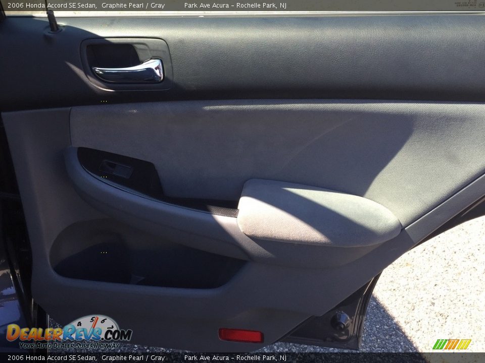 2006 Honda Accord SE Sedan Graphite Pearl / Gray Photo #23