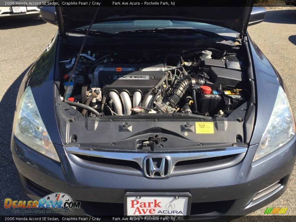 2006 Honda Accord SE Sedan Graphite Pearl / Gray Photo #31
