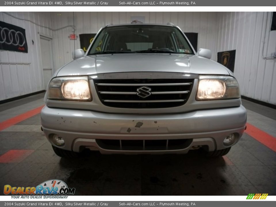 2004 Suzuki Grand Vitara EX 4WD Silky Silver Metallic / Gray Photo #4
