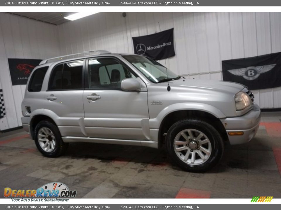 2004 Suzuki Grand Vitara EX 4WD Silky Silver Metallic / Gray Photo #6
