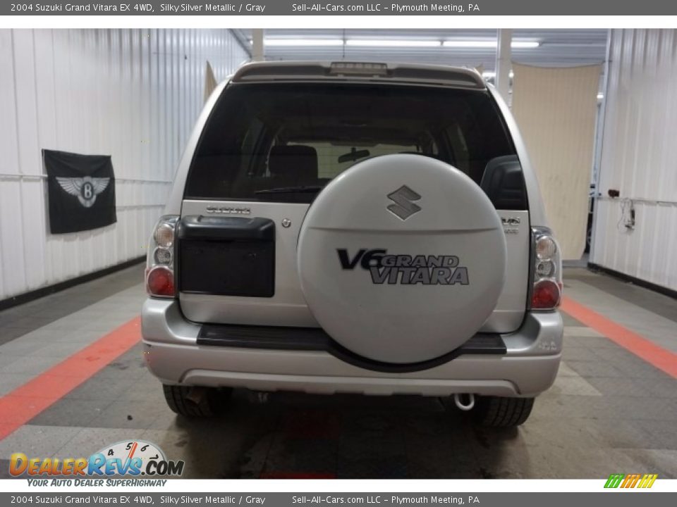 2004 Suzuki Grand Vitara EX 4WD Silky Silver Metallic / Gray Photo #9