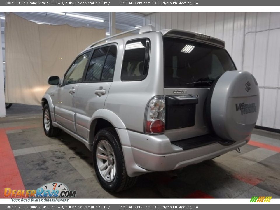 2004 Suzuki Grand Vitara EX 4WD Silky Silver Metallic / Gray Photo #10